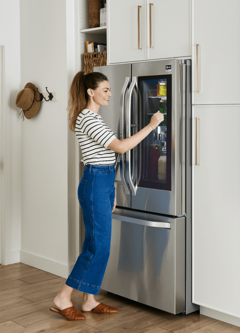 Refrigerators / Freezers